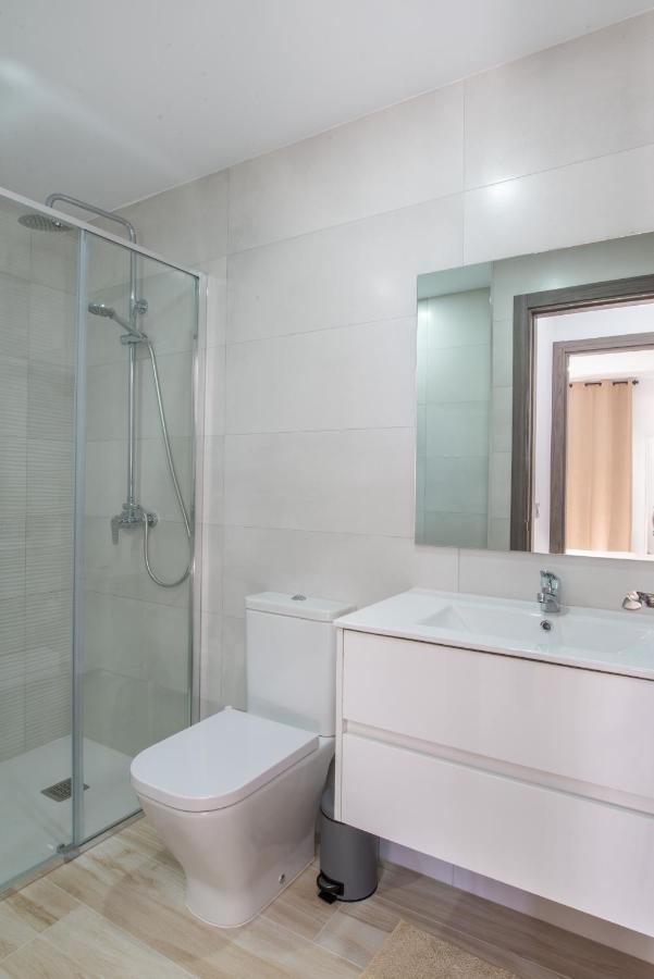Ljus Apartment อาโรนา ภายนอก รูปภาพ